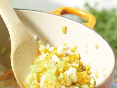 Linsen-Gemüse-Bolognese Zubereitung Schritt 3 Linsen-Gemüse-Bolognese Zubereitung Schritt 3