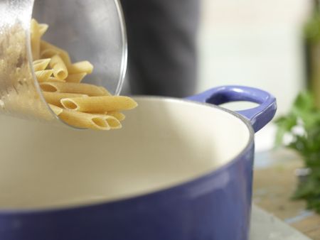 Linsen-Gemüse-Bolognese Zubereitung Schritt 7 Linsen-Gemüse-Bolognese Zubereitung Schritt 7