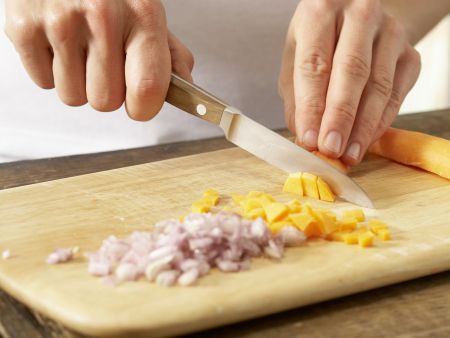 Linsensalat auf Mozzarella Zubereitung Schritt 2 Linsensalat auf Mozzarella Zubereitung Schritt 2