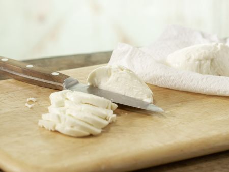 Linsensalat auf Mozzarella Zubereitung Schritt 3 Linsensalat auf Mozzarella Zubereitung Schritt 3