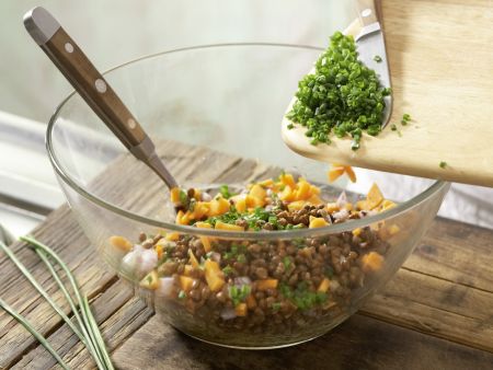Linsensalat auf Mozzarella Zubereitung Schritt 6 Linsensalat auf Mozzarella Zubereitung Schritt 6
