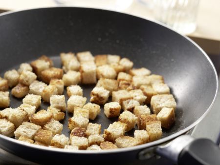 Löwenzahnsalat Zubereitung Schritt 2 Löwenzahnsalat Zubereitung Schritt 2