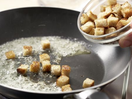 Löwenzahnsalat Zubereitung Schritt 3 Löwenzahnsalat Zubereitung Schritt 3