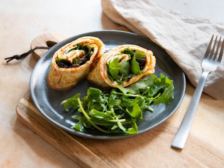 Low-Carb-Pizzarolle mit Quarkboden