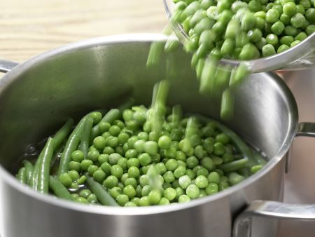 Makkaroni mit Gemüse-Ragout Zubereitung Schritt 2 Makkaroni mit Gemüse-Ragout Zubereitung Schritt 2