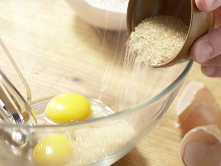 Mandelmakronen mit Datteln Zubereitung Schritt 2 Mandelmakronen mit Datteln Zubereitung Schritt 2