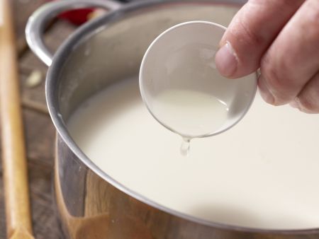 Mandelmilch-Gelee Zubereitung Schritt 4 Mandelmilch-Gelee Zubereitung Schritt 4