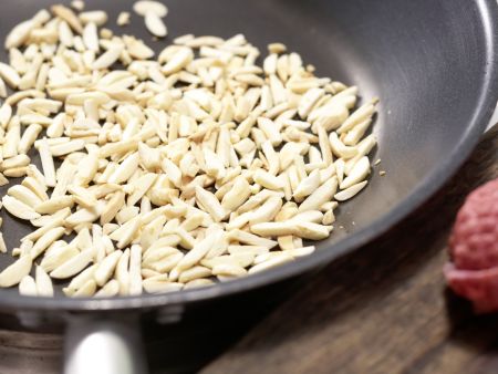 Mandelmilch-Gelee Zubereitung Schritt 7 Mandelmilch-Gelee Zubereitung Schritt 7