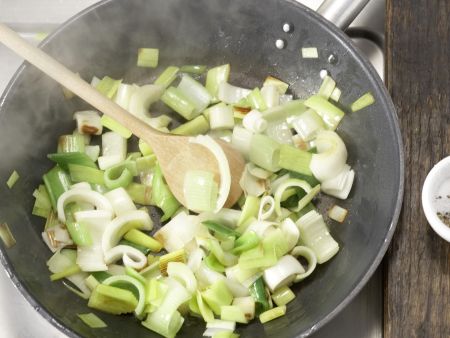 Mango-Lauch-Pasta Zubereitung Schritt 3 Mango-Lauch-Pasta Zubereitung Schritt 3