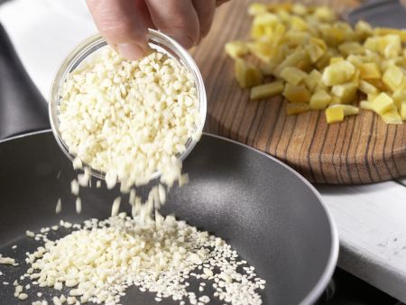 Mango-Mandel-Würfel Zubereitung Schritt 2 Mango-Mandel-Würfel Zubereitung Schritt 2