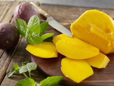 Mango-Maracuja-Creme Zubereitung Schritt 1 Mango-Maracuja-Creme Zubereitung Schritt 1