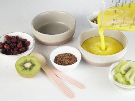 Mango-Smoothie-Bowl mit Kiwi Zubereitung Schritt 1 Mango-Smoothie-Bowl mit Kiwi Zubereitung Schritt 1