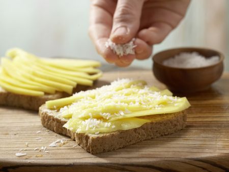 Mango-Toast mit Kokosraspeln Zubereitung Schritt 3 Mango-Toast mit Kokosraspeln Zubereitung Schritt 3