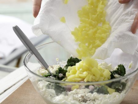 Mangold-Ricotta-Muffins Zubereitung Schritt 8 Mangold-Ricotta-Muffins Zubereitung Schritt 8