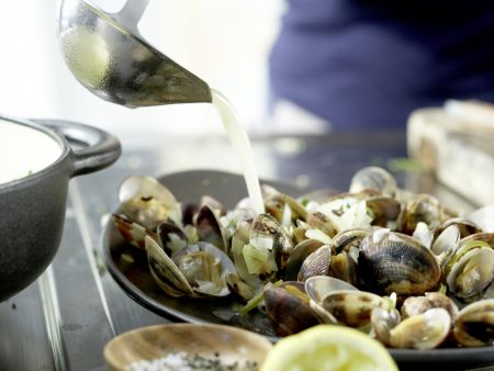 Marinierte Venusmuscheln Zubereitung Schritt 10 Marinierte Venusmuscheln Zubereitung Schritt 10