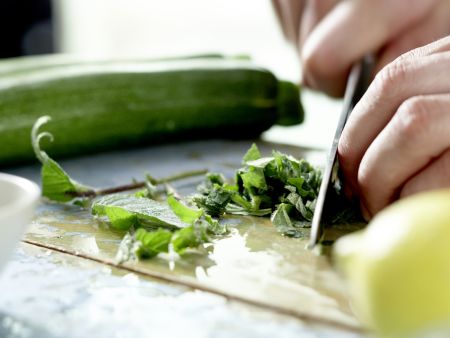 Marinierte Zucchini Zubereitung Schritt 3 Marinierte Zucchini Zubereitung Schritt 3