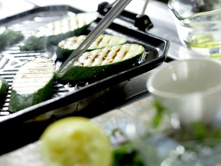 Marinierte Zucchini Zubereitung Schritt 6 Marinierte Zucchini Zubereitung Schritt 6