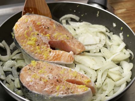 Marinierter Lachs auf Fenchelgemüse Zubereitung Schritt 8 Marinierter Lachs auf Fenchelgemüse Zubereitung Schritt 8