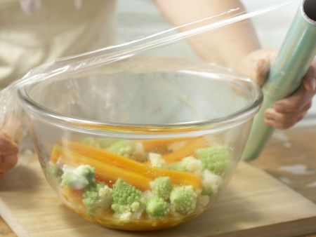 Marinierter Romanesco auf Feldsalat Zubereitung Schritt 4 Marinierter Romanesco auf Feldsalat Zubereitung Schritt 4