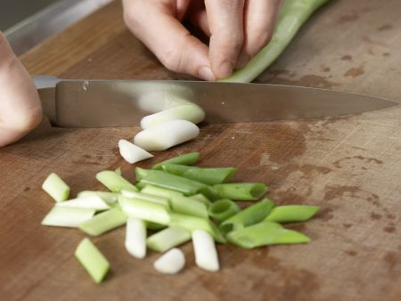 Mariniertes Ingwer-Zucchini-Gemüse Zubereitung Schritt 2 Mariniertes Ingwer-Zucchini-Gemüse Zubereitung Schritt 2