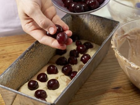 Marmorkuchen mit Sauerkirschen Zubereitung Schritt 6 Marmorkuchen mit Sauerkirschen Zubereitung Schritt 6