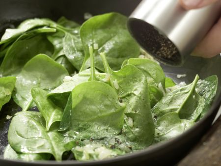 Marokkanischer Spinatsalat Zubereitung Schritt 5 Marokkanischer Spinatsalat Zubereitung Schritt 5