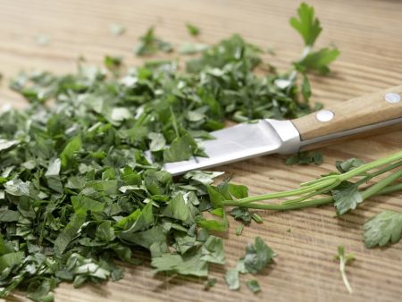 Maronenpilze mit Kräuter-Nuss-Kruste Zubereitung Schritt 3 Maronenpilze mit Kräuter-Nuss-Kruste Zubereitung Schritt 3