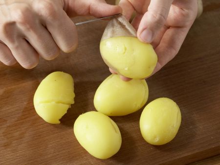Matjes mit Meerrettichquark Zubereitung Schritt 9 Matjes mit Meerrettichquark Zubereitung Schritt 9