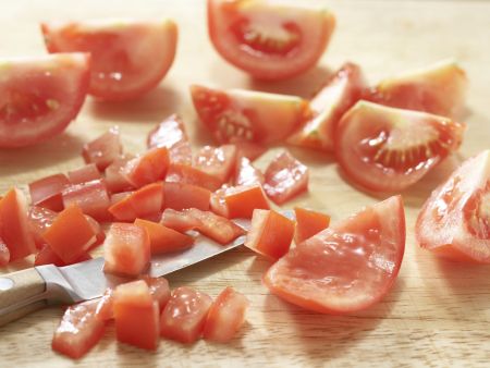 Matjessalat auf Crostini Zubereitung Schritt 6 Matjessalat auf Crostini Zubereitung Schritt 6