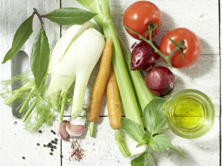 Mediterrane Gemüsebrühe Zubereitung Schritt 1 Mediterrane Gemüsebrühe Zubereitung Schritt 1