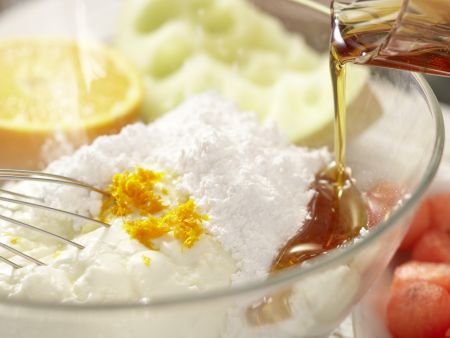 Melonen-Joghurt-Torte Zubereitung Schritt 6 Melonen-Joghurt-Torte Zubereitung Schritt 6