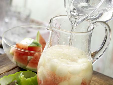 Melonenbowle Zubereitung Schritt 5 Melonenbowle Zubereitung Schritt 5