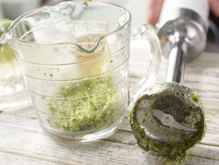 Melonensalat auf Frischkäse Zubereitung Schritt 4 Melonensalat auf Frischkäse Zubereitung Schritt 4