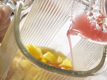Mexikanisches Mango-Sorbet Zubereitung Schritt 4 Mexikanisches Mango-Sorbet Zubereitung Schritt 4