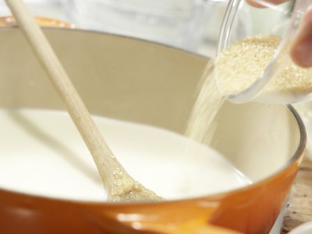 Milchkaffee-Mousse Zubereitung Schritt 2 Milchkaffee-Mousse Zubereitung Schritt 2