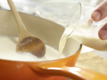Milchkaffee-Mousse Zubereitung Schritt 3 Milchkaffee-Mousse Zubereitung Schritt 3