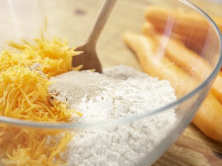 Möhrchen im Teigmantel Zubereitung Schritt 1 Möhrchen im Teigmantel Zubereitung Schritt 1