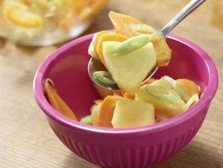 Möhren-Ananas-Salat Zubereitung Schritt 7 Möhren-Ananas-Salat Zubereitung Schritt 7