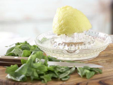 Möhren-Aprikosen-Suppe Zubereitung Schritt 5 Möhren-Aprikosen-Suppe Zubereitung Schritt 5