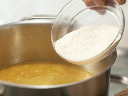 Möhren-Dinkel-Brei mit Mandeln Zubereitung Schritt 3 Möhren-Dinkel-Brei mit Mandeln Zubereitung Schritt 3