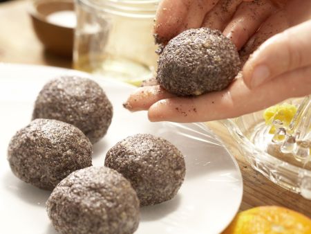 Mohnknödel nach Eckart Witzigmann Zubereitung Schritt 10 Mohnknödel nach Eckart Witzigmann Zubereitung Schritt 10