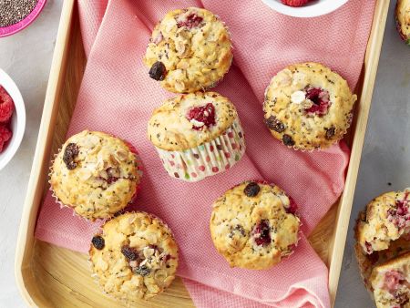 Müsli-Muffins mit Himbeeren