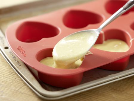 Muffin-Herzen mit Schokolade Zubereitung Schritt 3 Muffin-Herzen mit Schokolade Zubereitung Schritt 3