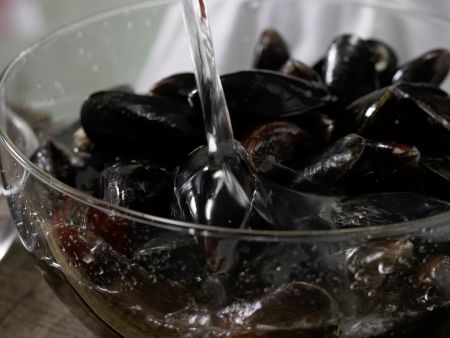Muscheln im Gemüsesud Zubereitung Schritt 3 Muscheln im Gemüsesud Zubereitung Schritt 3