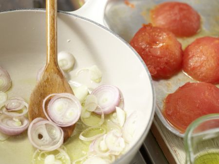 Muschelnudeln in Tomatensauce Zubereitung Schritt 4 Muschelnudeln in Tomatensauce Zubereitung Schritt 4