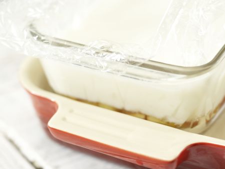Nektarinen-Gelee auf Kefircreme Zubereitung Schritt 10 Nektarinen-Gelee auf Kefircreme Zubereitung Schritt 10