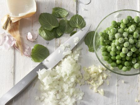 Nudel-Frittata Zubereitung Schritt 1 Nudel-Frittata Zubereitung Schritt 1