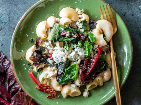 Nudeln mit Mangold und Gorgonzola