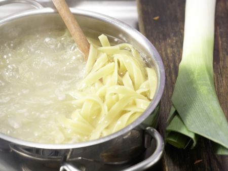 Nudelnester Zubereitung Schritt 1 Nudelnester Zubereitung Schritt 1