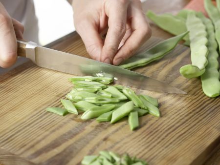 Nudelsalat mit grünem Gemüse Zubereitung Schritt 1 Nudelsalat mit grünem Gemüse Zubereitung Schritt 1